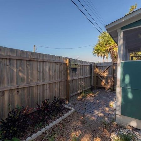 Serene Beachy Bungalow With Large Screened Porch! Tampa Exterior foto