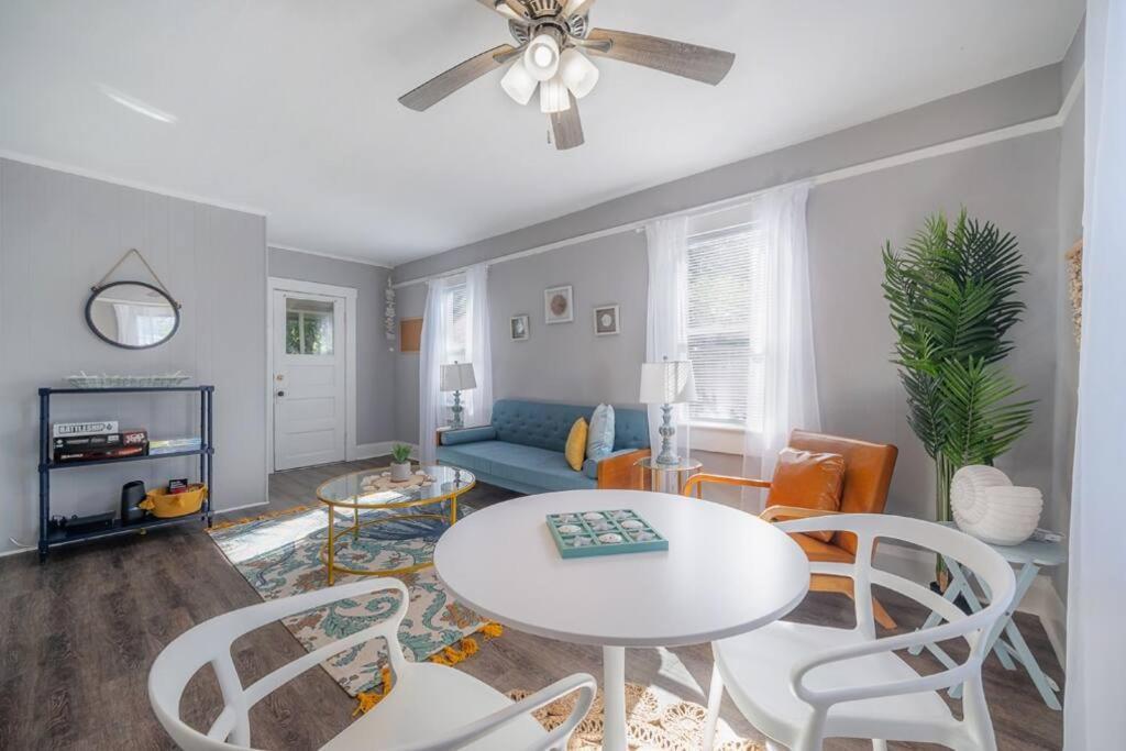 Serene Beachy Bungalow With Large Screened Porch! Tampa Exterior foto
