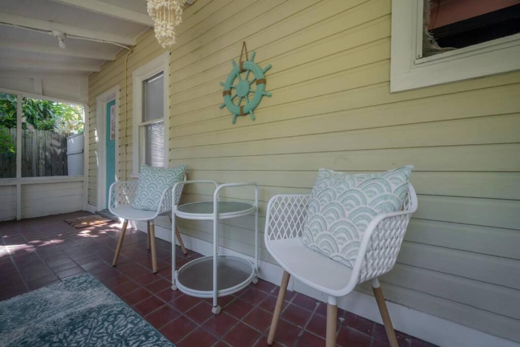 Serene Beachy Bungalow With Large Screened Porch! Tampa Exterior foto