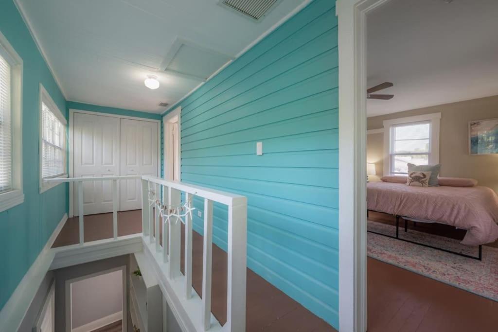 Serene Beachy Bungalow With Large Screened Porch! Tampa Exterior foto