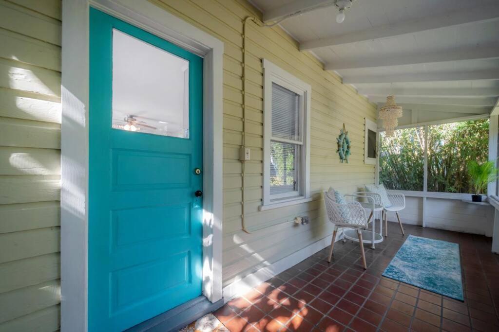 Serene Beachy Bungalow With Large Screened Porch! Tampa Exterior foto